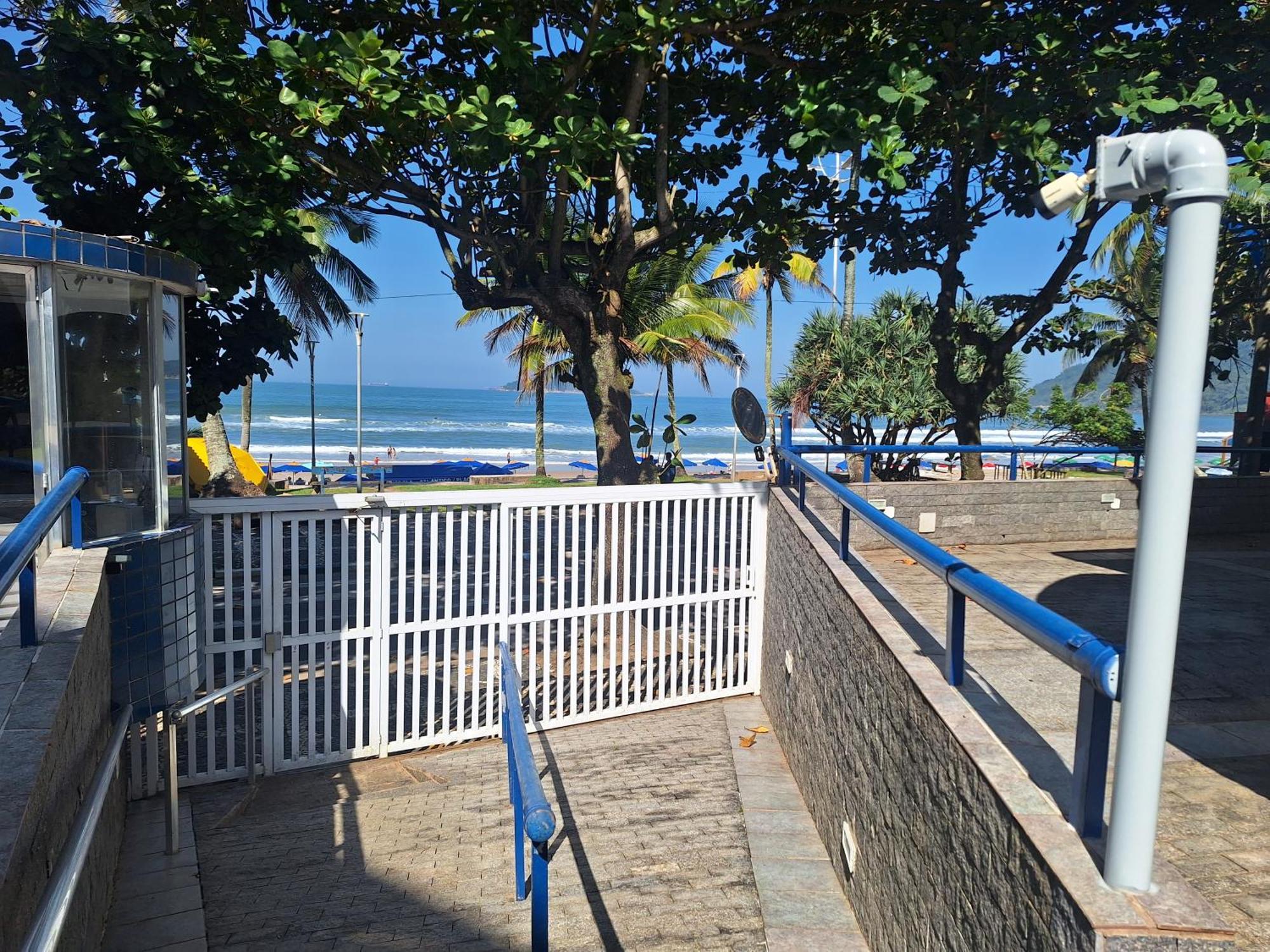 Duplex Pe Na Areia, Praia Do Tombo - Guaruja/Sp. Экстерьер фото